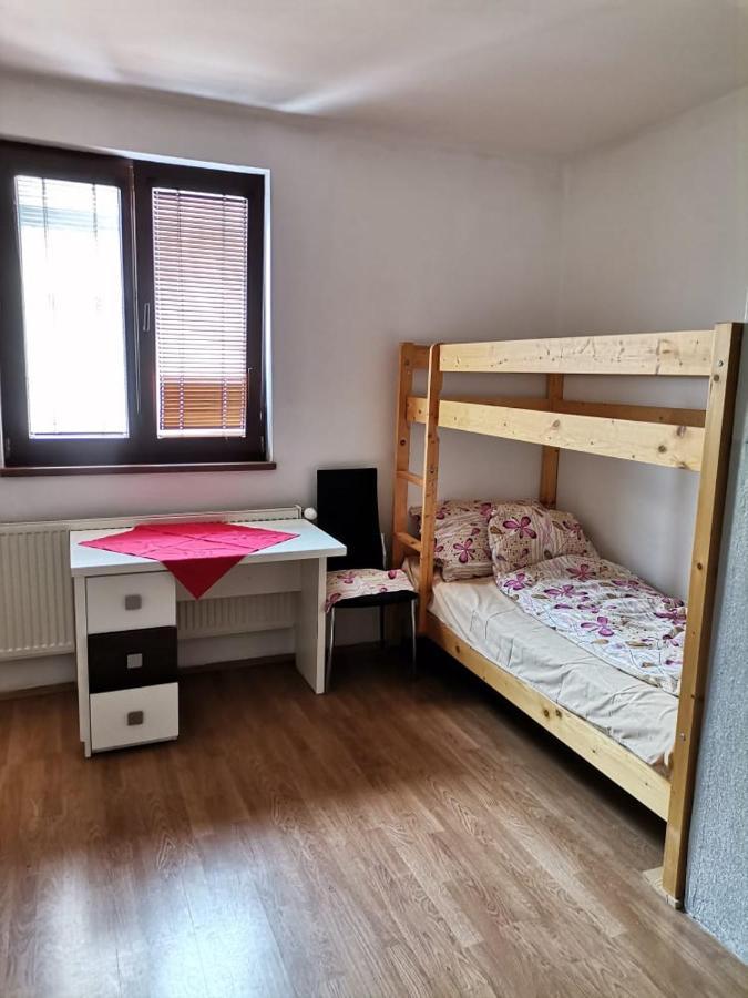 Anh' Private Rooms For Tourist Μπρατισλάβα Εξωτερικό φωτογραφία