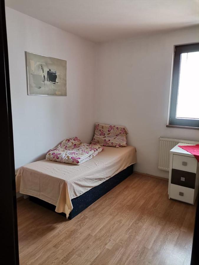 Anh' Private Rooms For Tourist Μπρατισλάβα Εξωτερικό φωτογραφία