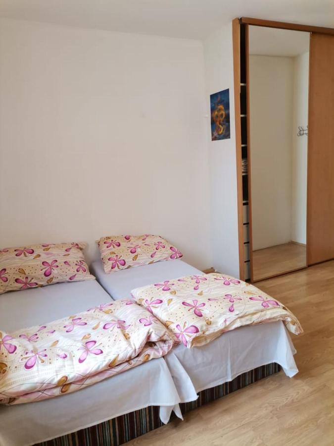 Anh' Private Rooms For Tourist Μπρατισλάβα Εξωτερικό φωτογραφία